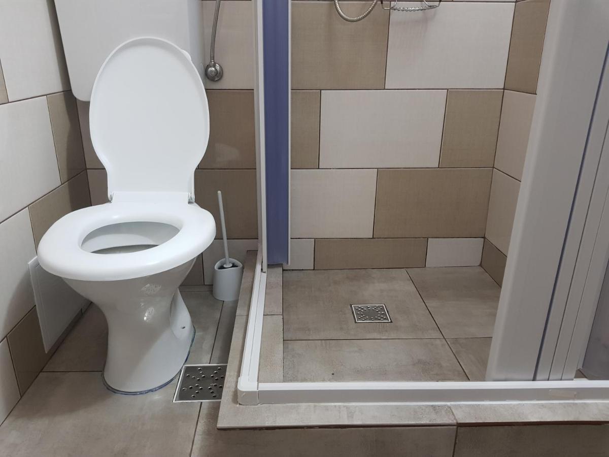 Casutele Intim Villa Костинещи Екстериор снимка