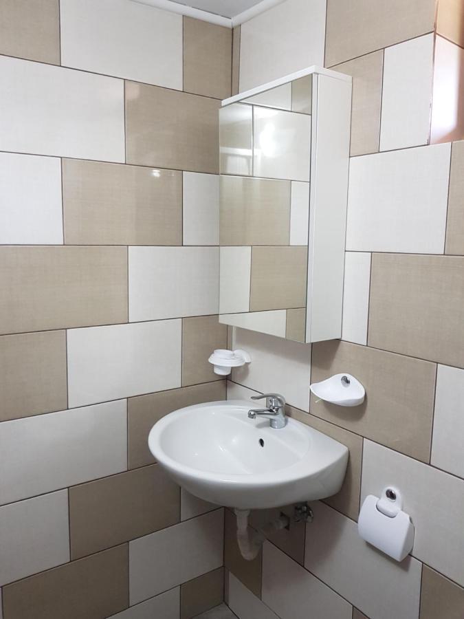 Casutele Intim Villa Костинещи Екстериор снимка